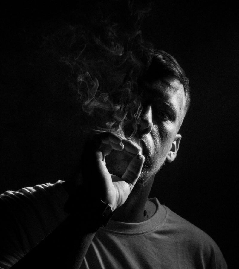 Das Bild zeigt den Künstler El9Six