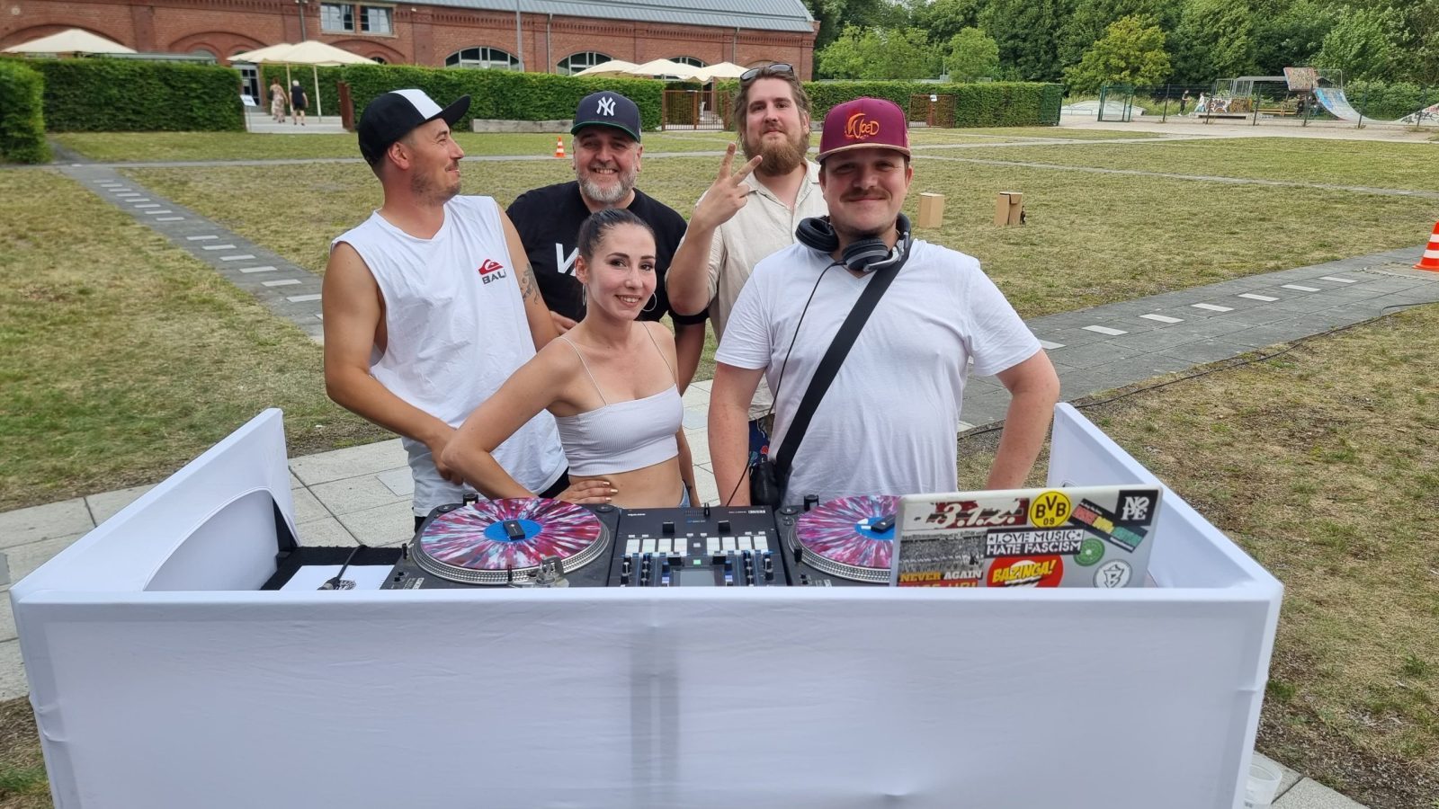 Das Bild zeigt Blockbuster Soundsystem